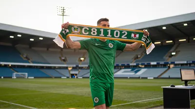 Sligo Rovers complete the signing of striker Luke Pearce on an 18-month deal after his loan spell last season
